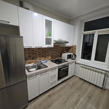 White New Apartments Ultracentral 2-Rooms In The Heart 基希讷乌 外观 照片