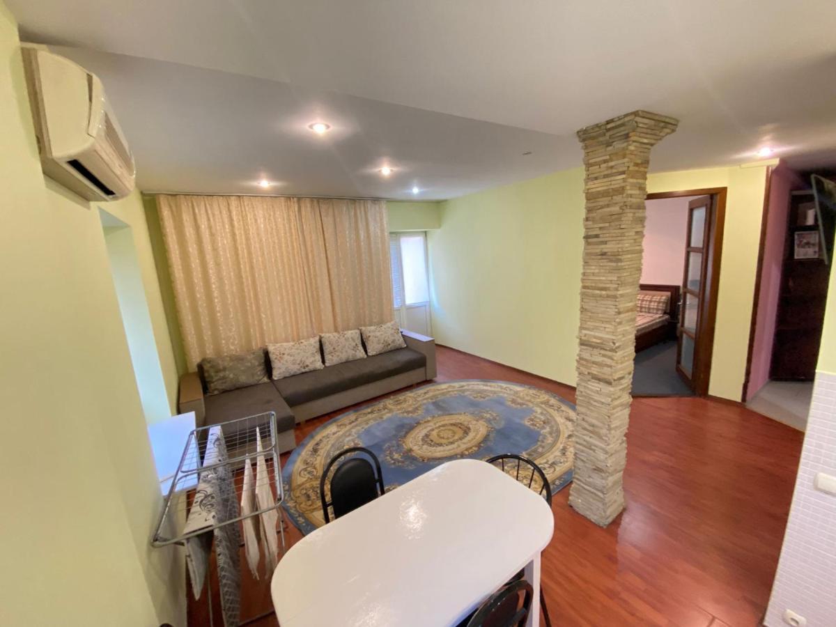 White New Apartments Ultracentral 2-Rooms In The Heart 基希讷乌 外观 照片