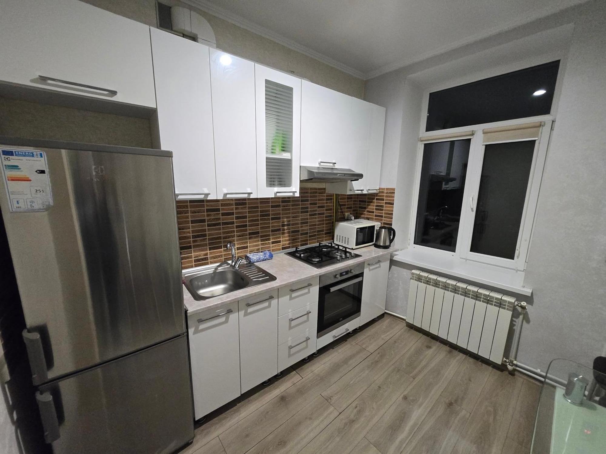 White New Apartments Ultracentral 2-Rooms In The Heart 基希讷乌 外观 照片