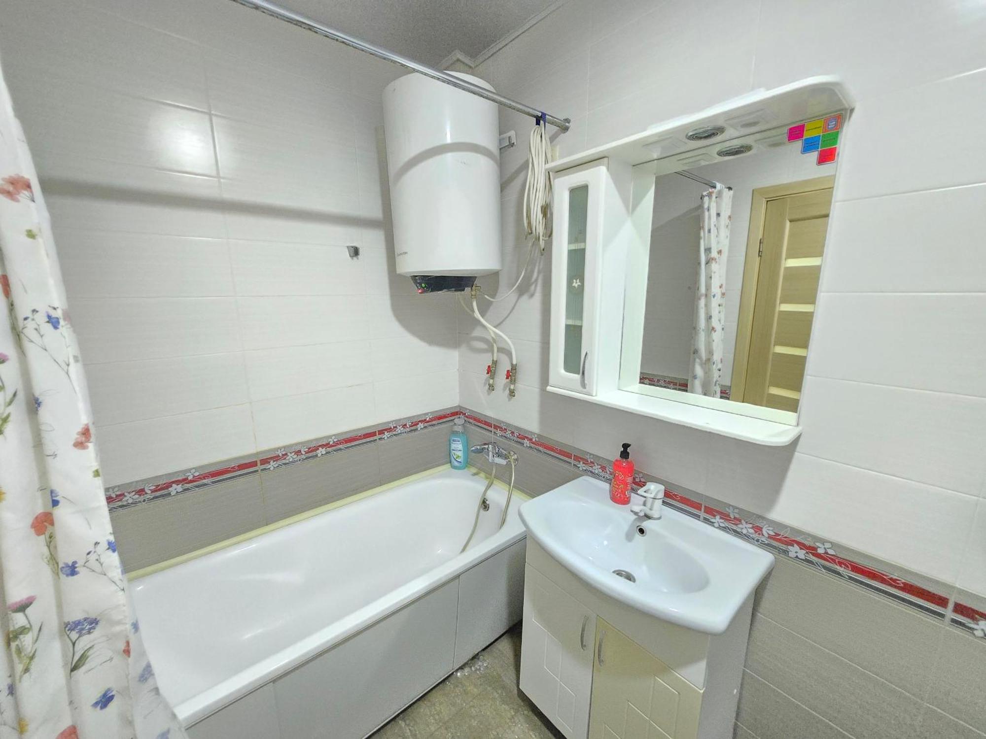 White New Apartments Ultracentral 2-Rooms In The Heart 基希讷乌 外观 照片